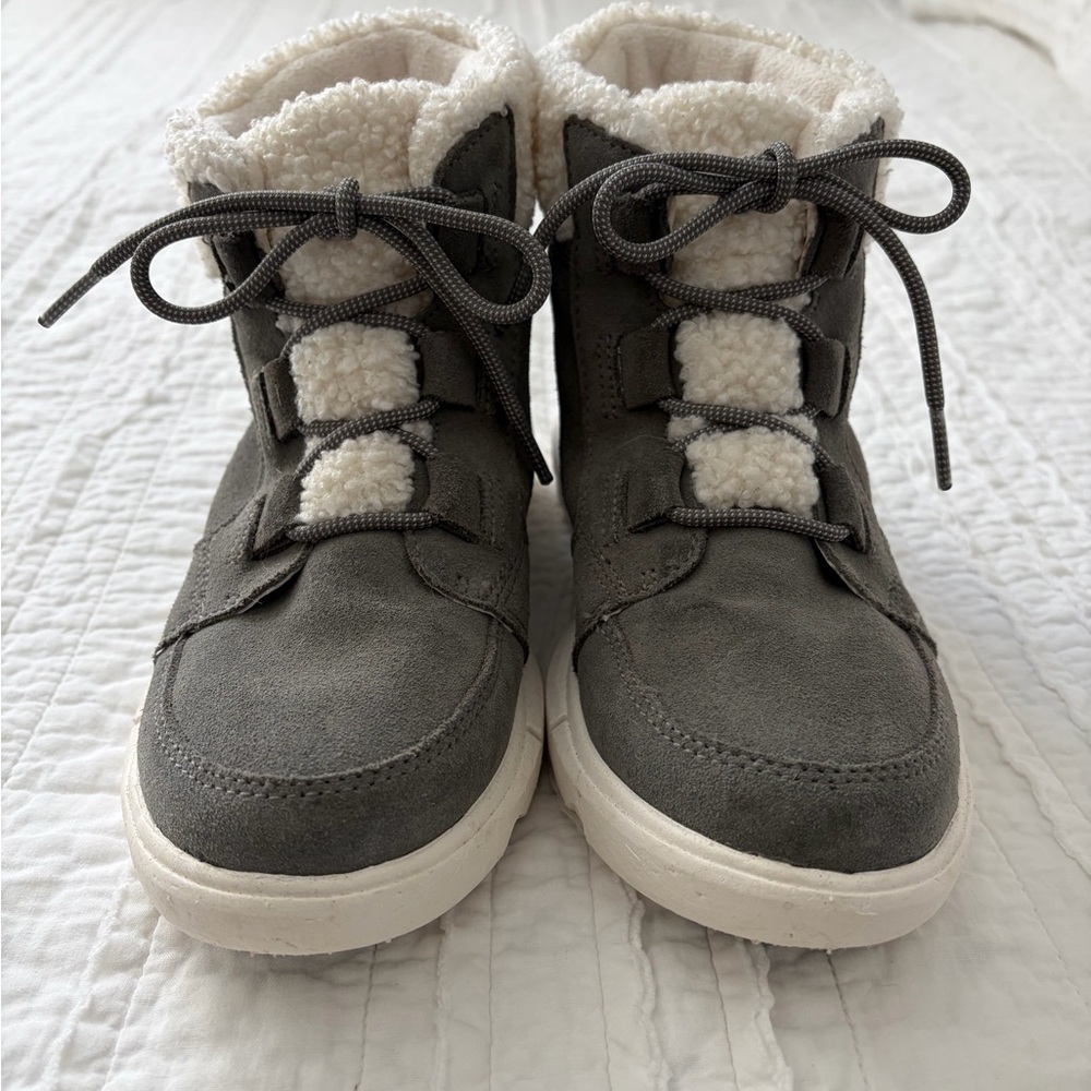 Sorel Explorer Next Carnival Waterproof Boots - Women’s Size 6 - Great Condition